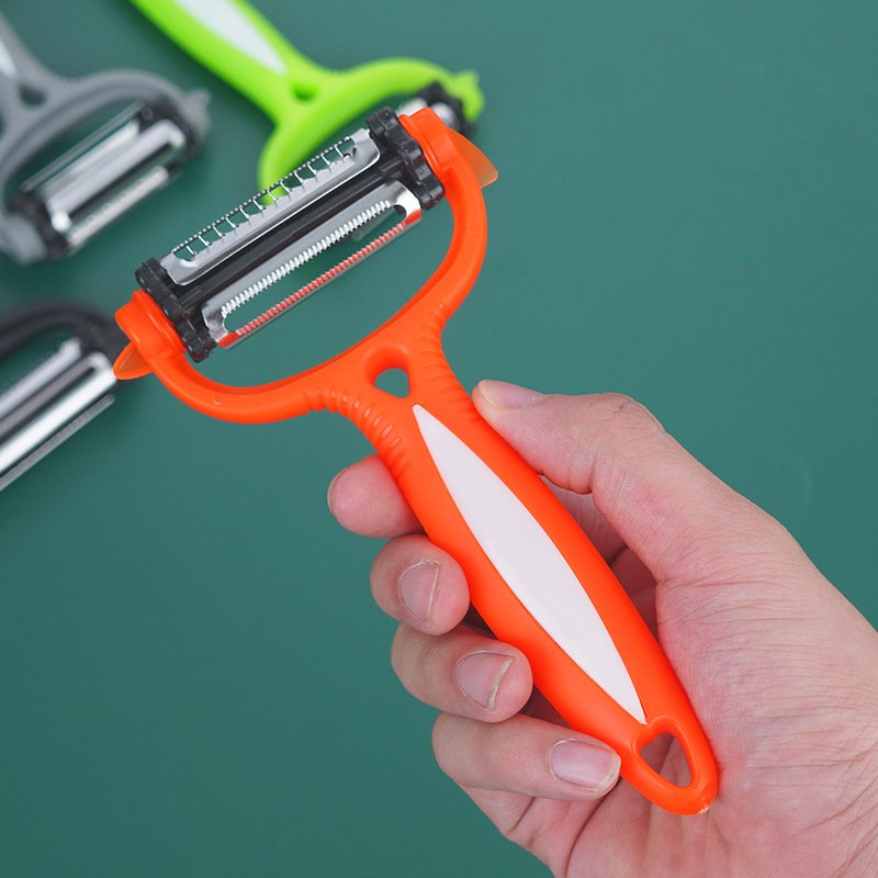 Three-in-one peeler, household melon peeler, multi-functional fruit and vegetable slicing wonder, wholesale of peelers, peels and peeling knives Application Scenario
