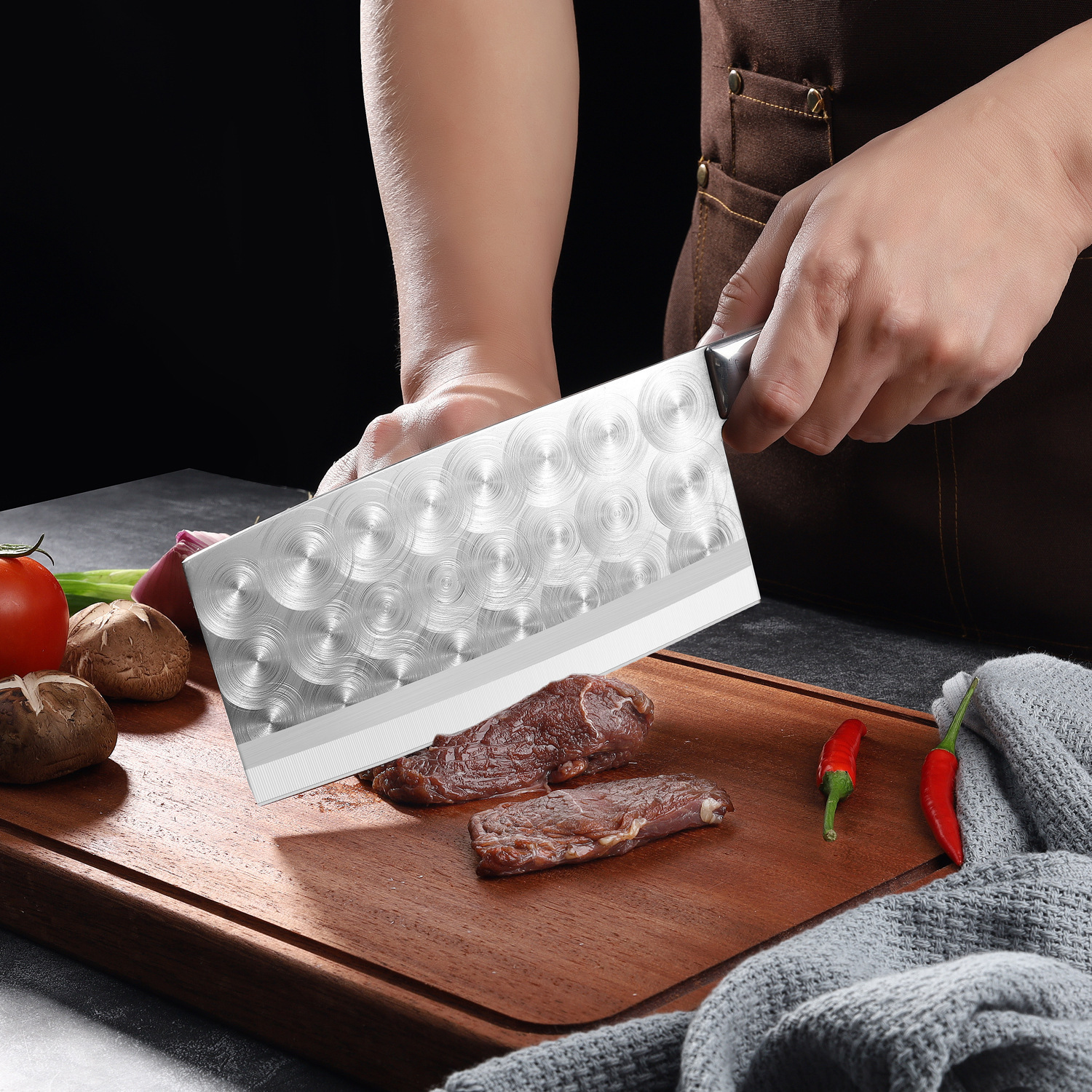 Yangjiang knives, stainless steel kitchen knives, household kitchen slicing knives, meat cutting knives, kitchen knives with drill patterns, sharp chef knives Application Scenario