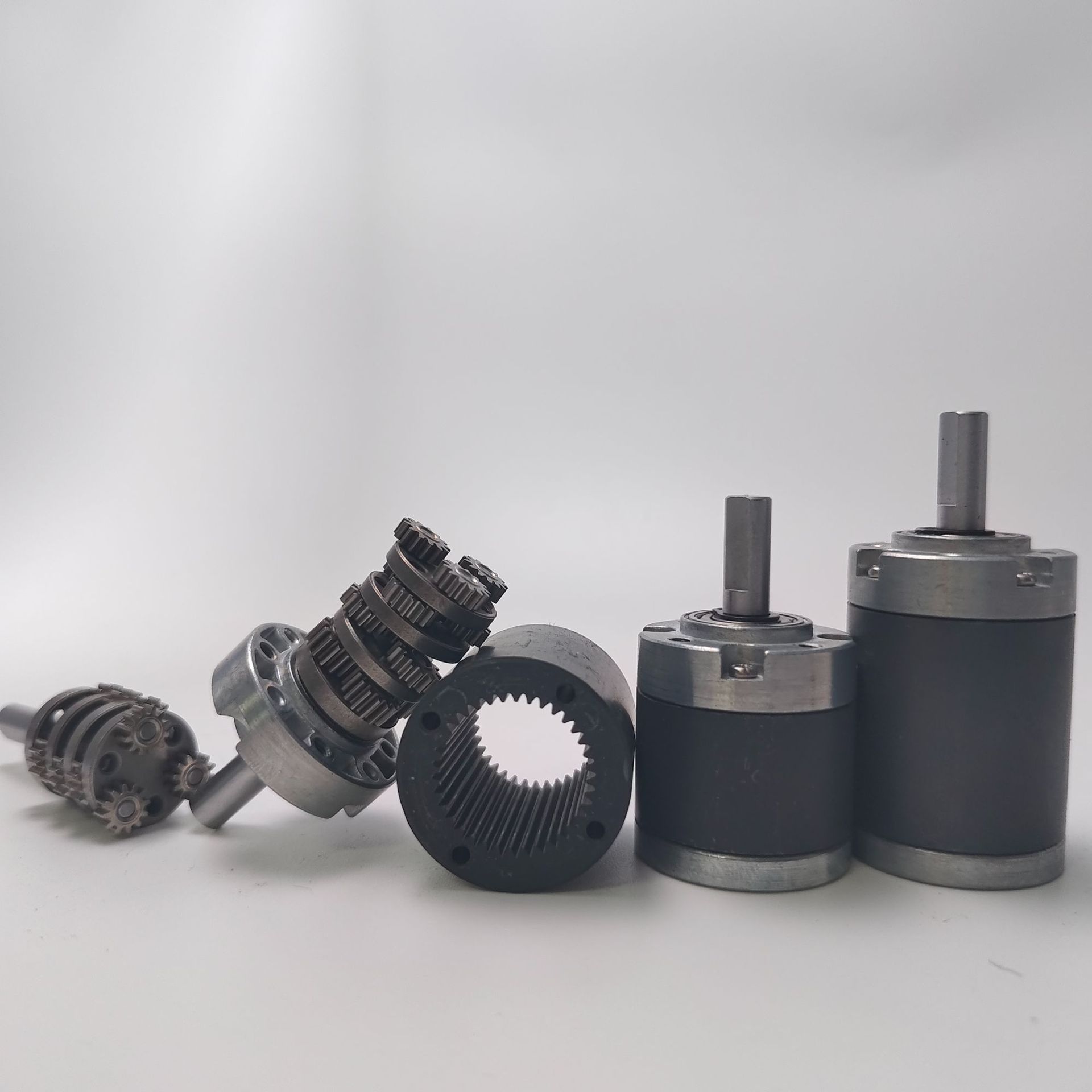 【 Reduction Gearbox 】385 reduction gearbox, 395 transmission gearbox, 2838 gearbox, outer diameter of the reduction gearbox, 28 planets Application Scenario