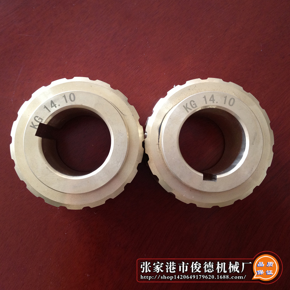 The manufacturer supplies aluminum bronze turbine, vortex rod and lead screw accessories for pipe cutting machines 275, 315 and 350 details Picture