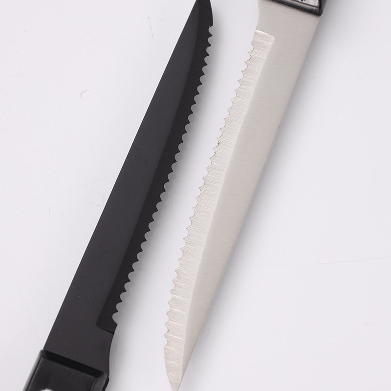 4.5-inch Western-style steak knife from the original manufacturer, cross-border stock, serrated knife, PP black extended handle steak knife Item Picture