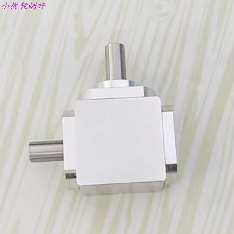 The small 1:1 T-type cross commutator with a shaft diameter of 10 right-angle transmission gearbox and bevel gear reduction gearbox rotates undefined