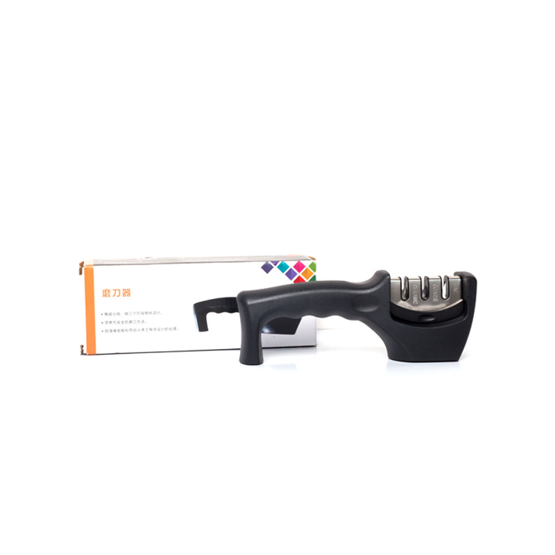Yangjiang's new type of household kitchen knife sharpener, ceramic diamond whetstone, three-stage handheld quick knife sharpener Application Scenario
