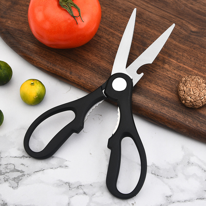 Stainless steel multi-functional kitchen scissors, chicken bone and chicken feet scissors, wholesale kitchen scissors, household powerful small scissors Application Scenario