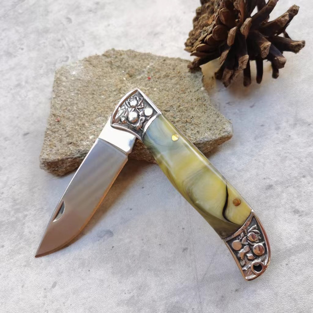 Stainless steel folding fruit knife, kitchen multi-functional knife, embossed steel head, sharp knife, portable outdoor key, mini Specification drawing