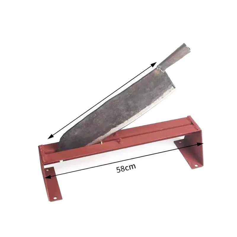 The old-fashioned hay cutter is a household manual manganese steel cutter for cutting dry grass, wet grass, corn stalks and rice straw Item Picture