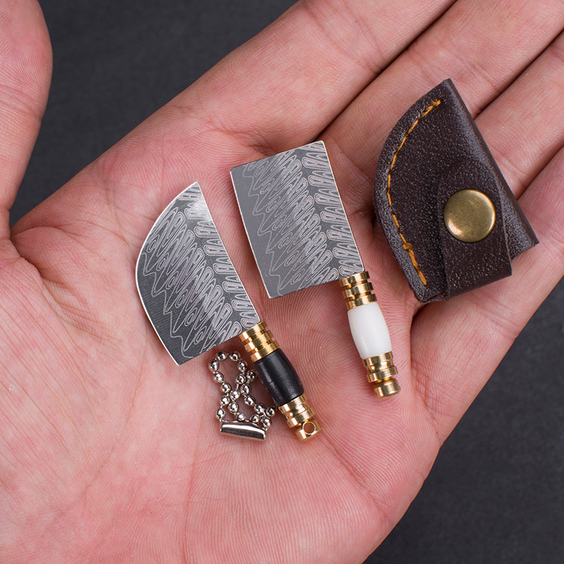 Laser Malaysian-patterned package opening, mini knife, sharp colored wood, portable keychain pendant, package opening and box opening details Picture