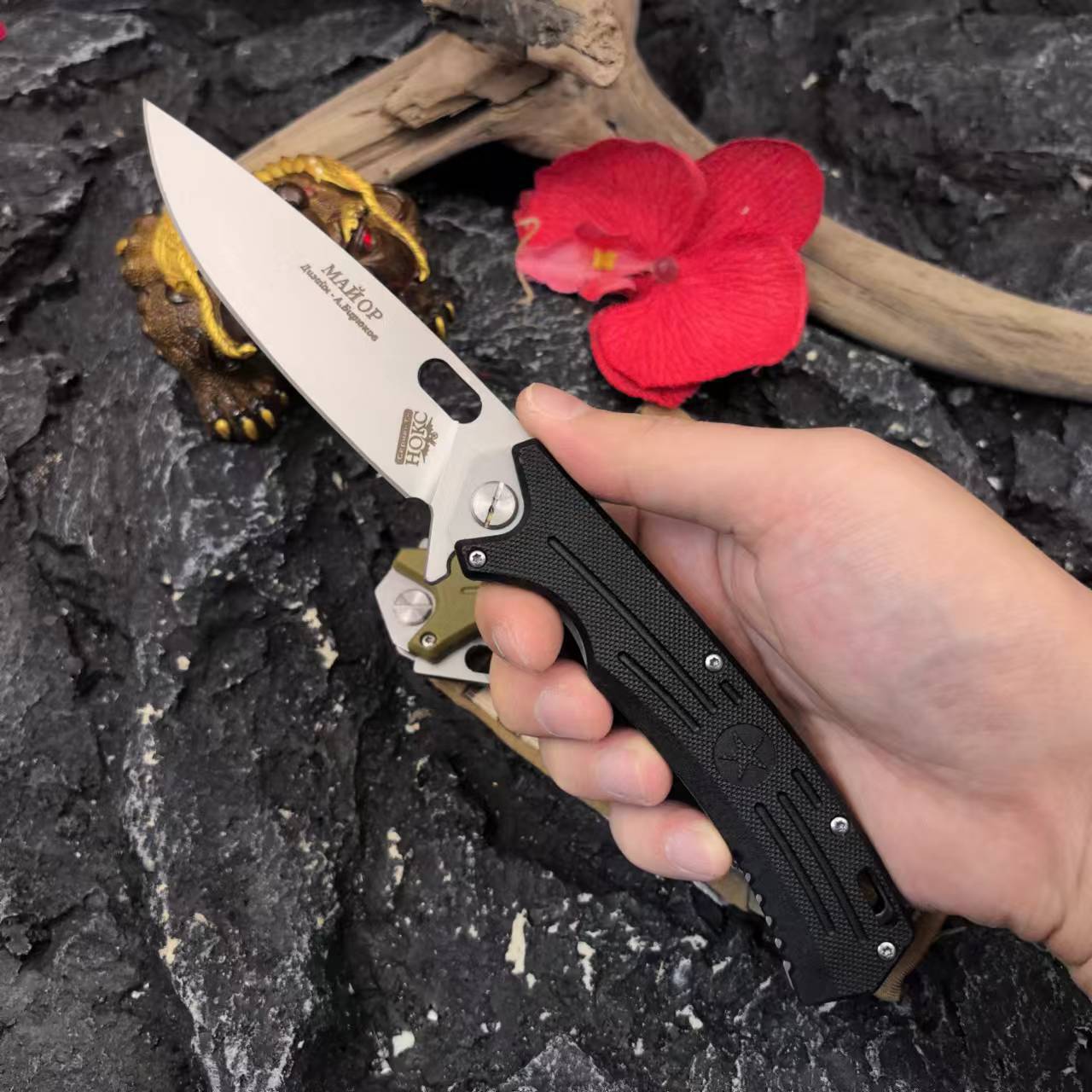 Outdoor folding knife, Russian HOKC knife, camping portable survival knife, outdoor folding knife, tactical knife Application Scenario