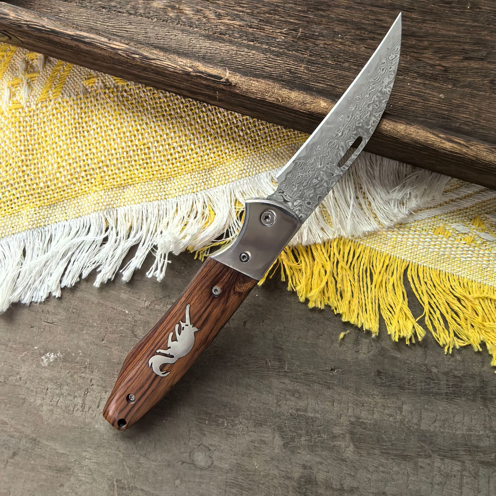 Fox-handled Damascus steel folding fruit knife, outdoor meat knife, portable camping pocket knife for foreign trade details Picture