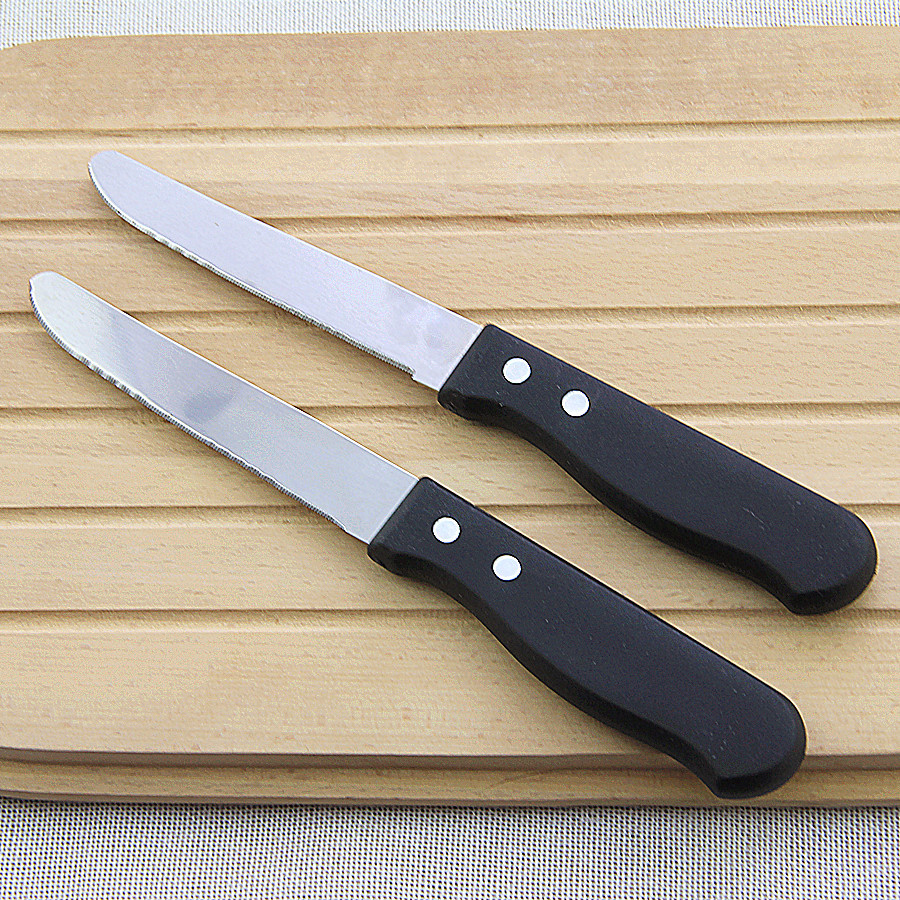 The manufacturer sells and produces various types of steak knives, including black PP handle table knives, fat handle steak knives, and toothed steak knives Application Scenario