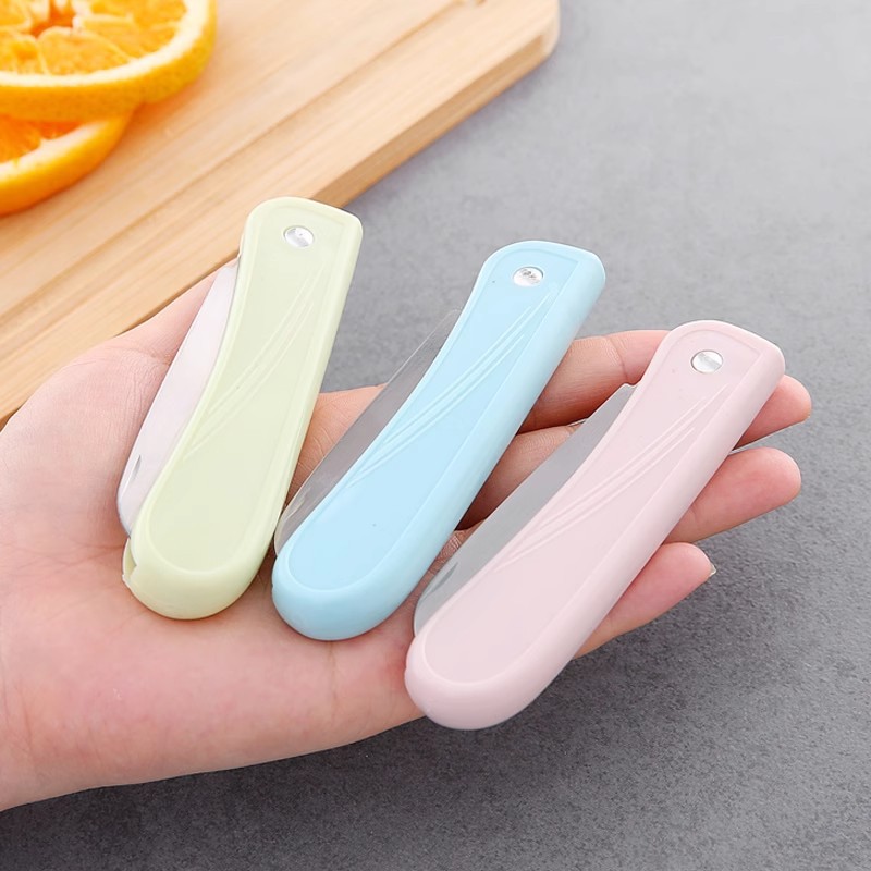 Portable folding fruit knife, multi-functional portable mini household stainless steel fruit peel knife, kitchen knife Application Scenario