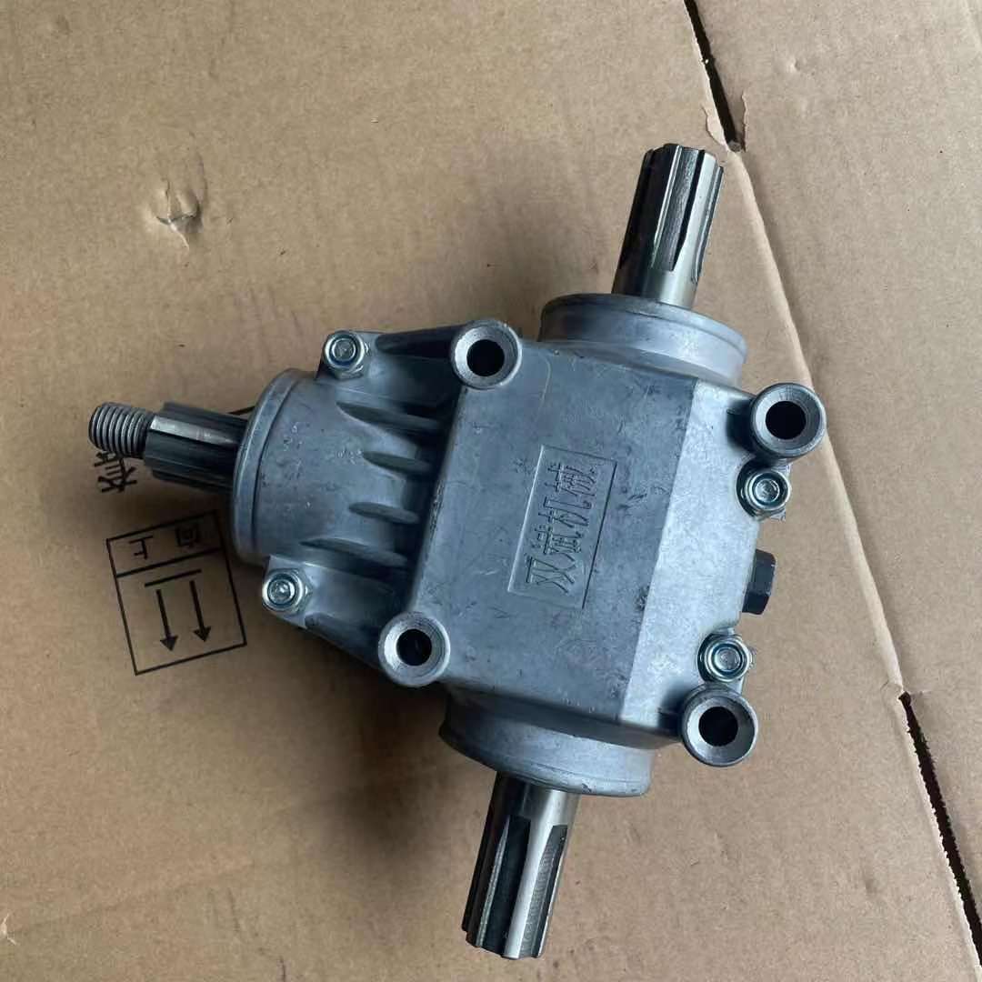 llT type L-shaped 90-degree right-angle box reduction gearbox with a speed ratio of 1:1, gear module of 4, arc-shaped tooth cross reversing box Specification drawing
