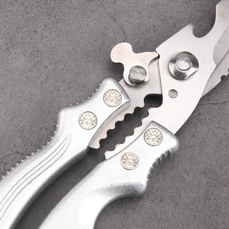 Wholesale stainless steel scissors, multi-functional kitchen, household food scissors, fish-killing scissors, barbecue scissors, powerful chicken bone scissors, sharp Application Scenario