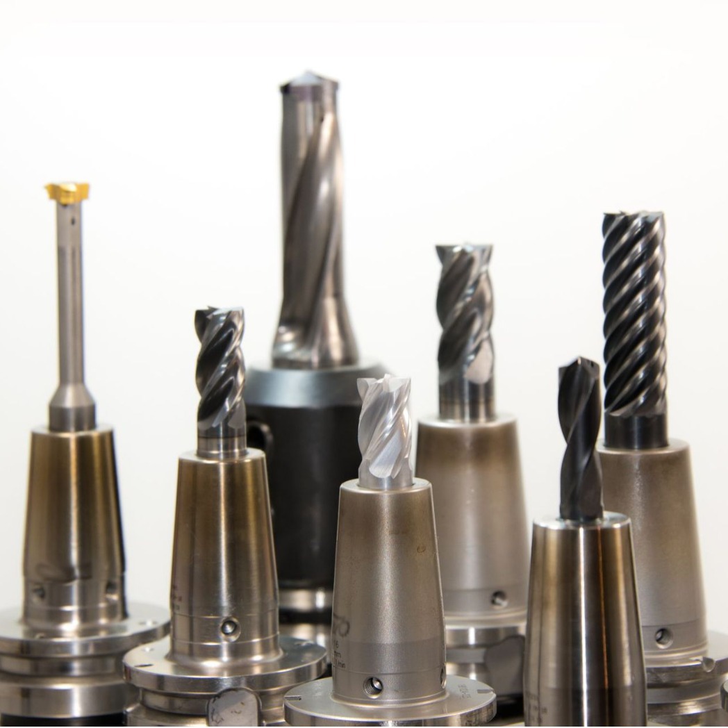 Production of step drills, T-shaped tools, decimal point milling cutters, drill bits, pineapple cutters, CNC tools, and customized non-standard tools full figure