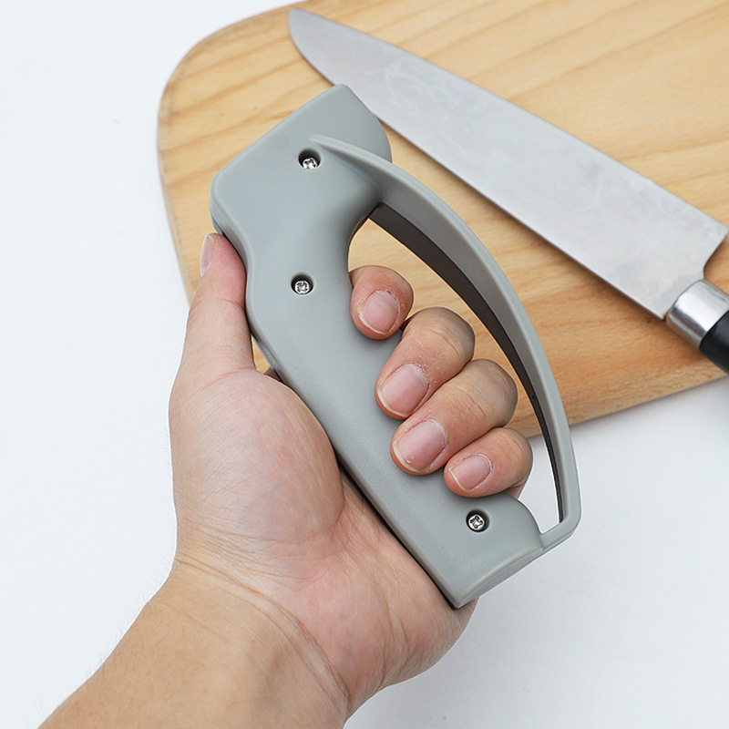 Feipeng Kitchen Outdoor knife sharpener wholesale, handheld knife sharpener convenient and easy to carry, quick knife sharpener Application Scenario