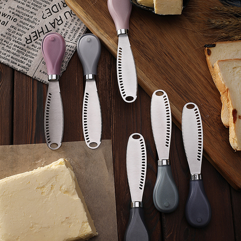 New stainless steel perforated butter knife, bread cream spatula, baking tool, avocado spatula, cheese knife Specification drawing