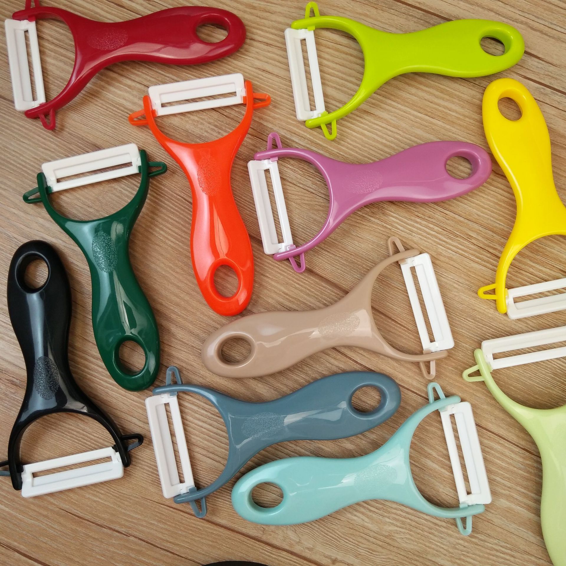 Factory wholesale of ceramic melon peels, ceramic plane knives, peeling knives, ceramic peelers, peeling knives and peelers in stock Specification drawing