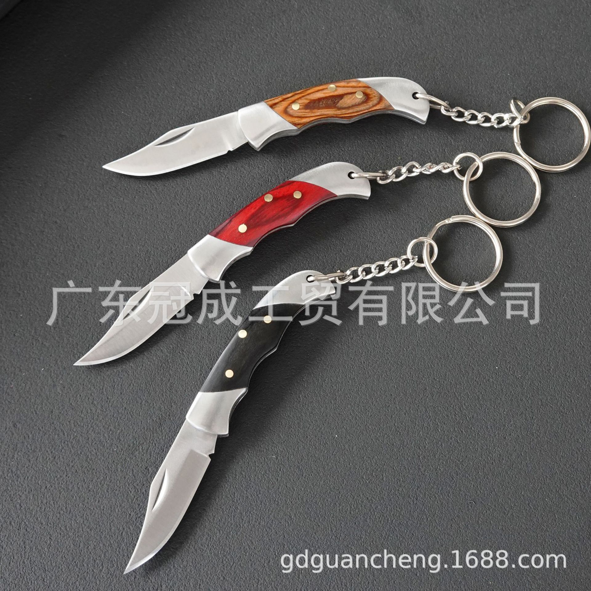 Factory direct supply of color wood handle, rust steel keychain, knife, folding knife, practical folding full figure
