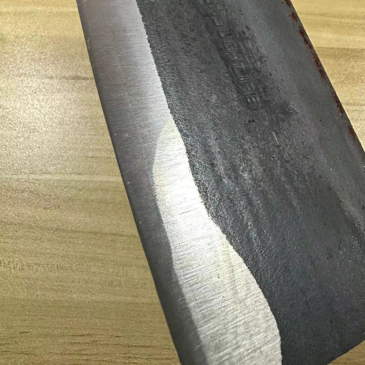 A large quantity of wholesale inventory of fish-splitting knives, iron kitchen knives, old-fashioned kitchen knives, iron sheet kitchen knives, forged kitchen knives, and cheap kitchen knives Specification drawing