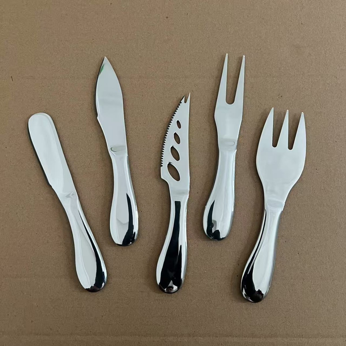 Cross-border cheese knife set, all-stainless steel butter knife, pizza knife, cheese fork, butter cutter, cake knife and fork in stock Application Scenario
