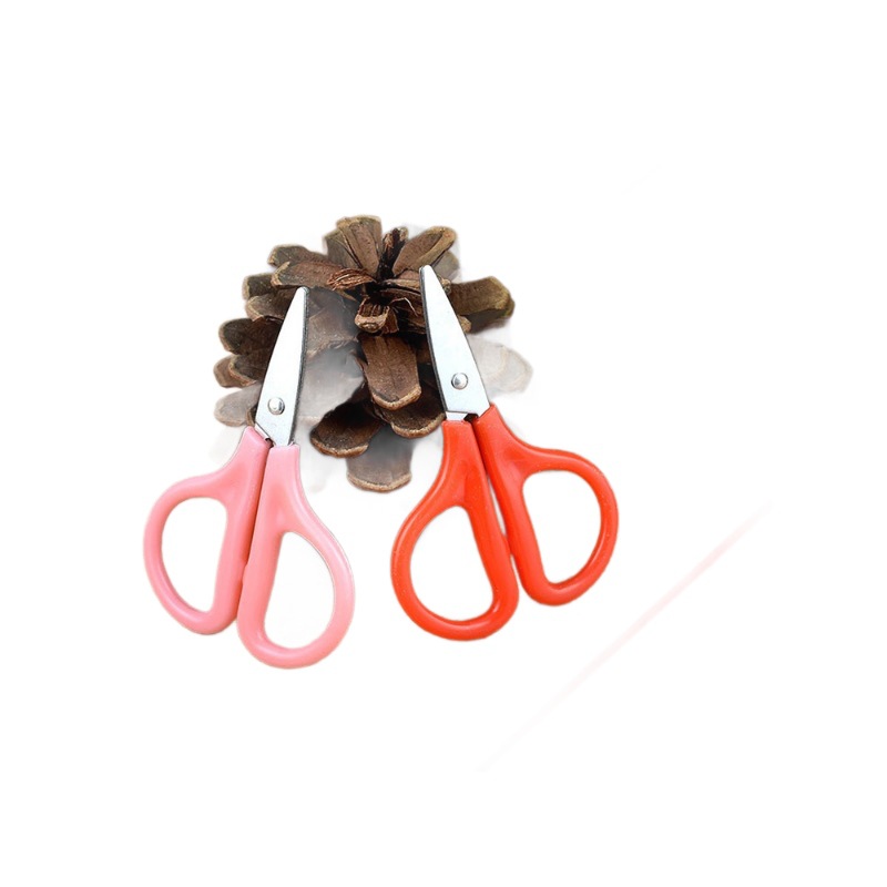 Wholesale manufacturer of sewing kit accessories, stainless steel scissors, mini student scissors, cross-stitch scissors, and small scissors Item Picture