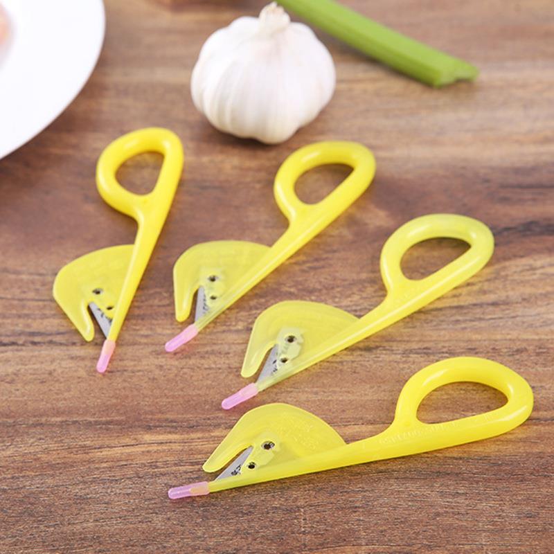 Intestinal unblocking device, duck intestine knife, chicken intestine knife, intestine opening device, eels, loaches and fish, intestine breaking tool, chicken, duck and goose intestine unblocking and scraping Specification drawing