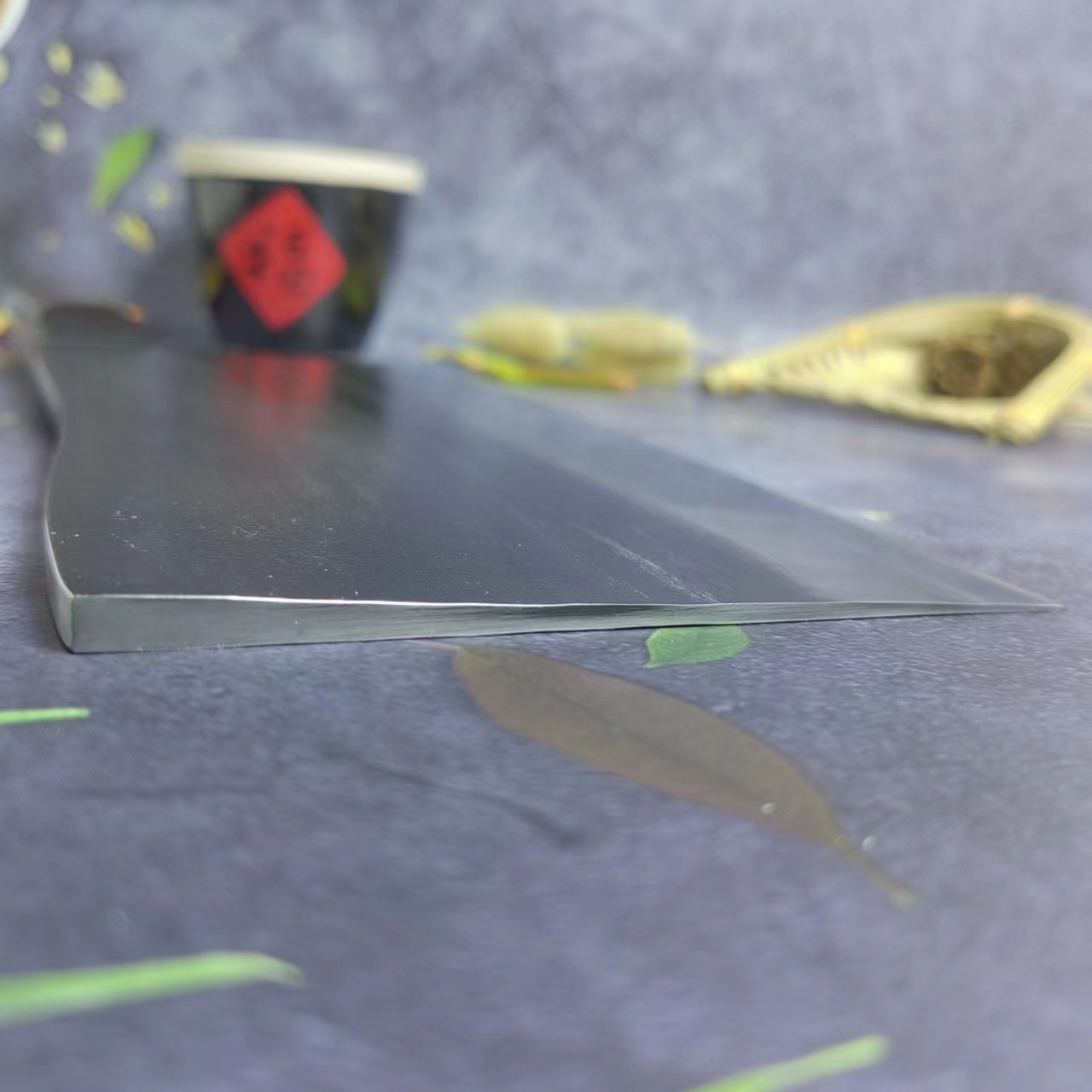 Hand-forged bone-cutting knives made of shell steel, old-fashioned knives for barbecued meat stalls, Jiujiangwan knives, bearing steel, and slicing knives for cooked food in hotels Specification drawing