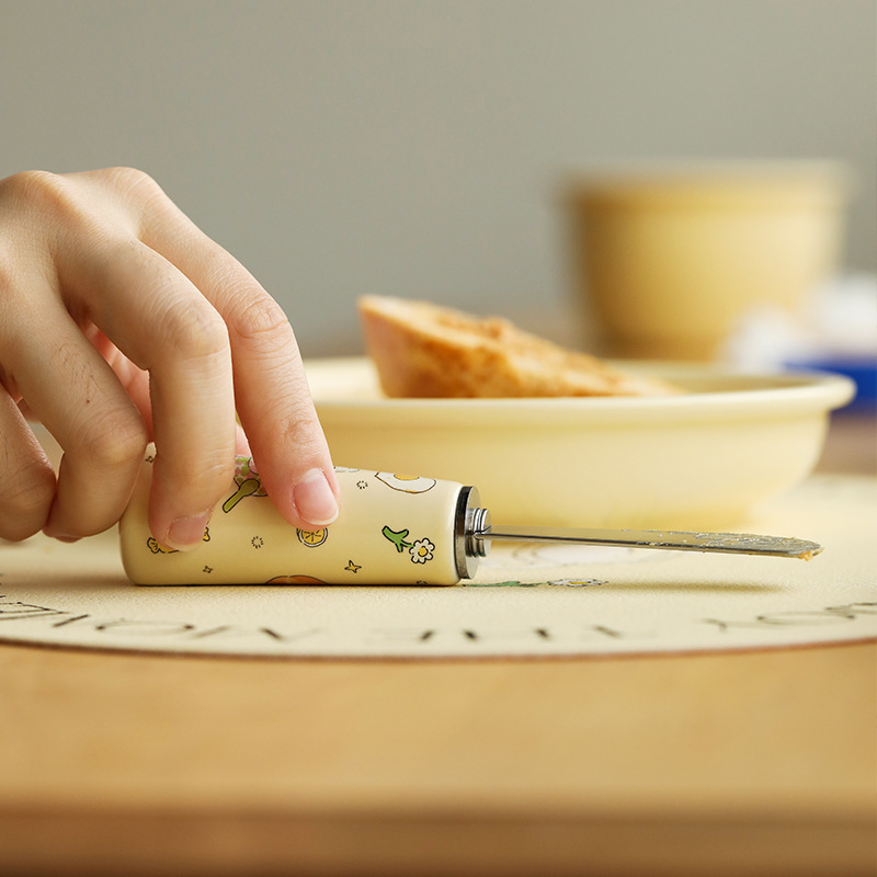 Bread and toast spread knife, mini cream cheese jam spatula, butter knife, stainless steel fruit slicer Application Scenario