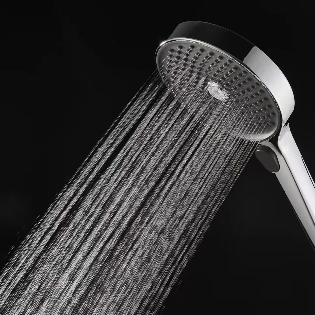 New showerhead with spray gun, four-function faucet accessories, shower head hardware accessories, showerhead jisun faucet accessories, shower head hardware accessories, showerhead jisun Application Scenario