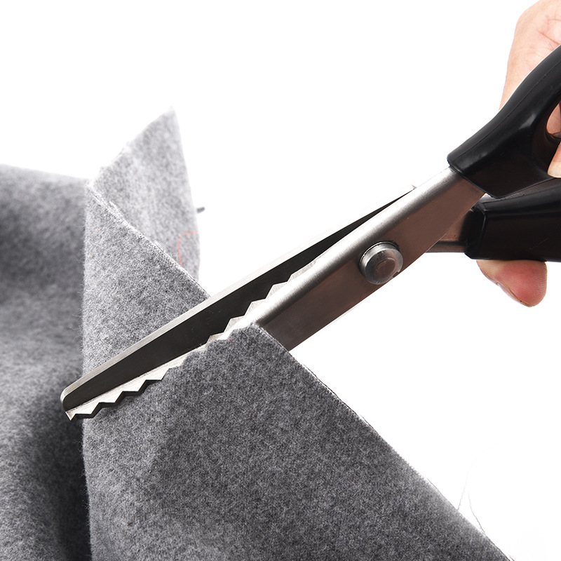 In stock: lace scissors, serrated teeth scissors, dog teeth scissors, handcrafted scissors, clothing fabric samples, fabric tailoring scissors Application Scenario
