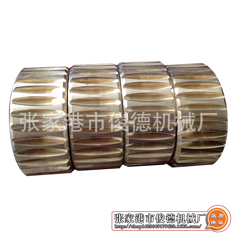 The manufacturer supplies aluminum bronze turbine, vortex rod and lead screw accessories for pipe cutting machines 275, 315 and 350 Application Scenario