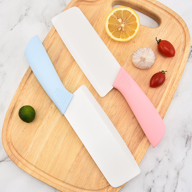 Wholesale kitchen oxidized thickened ceramic kitchen knives, baby food knives, meat knives, multi-functional fruit knives from the manufacturer Application Scenario