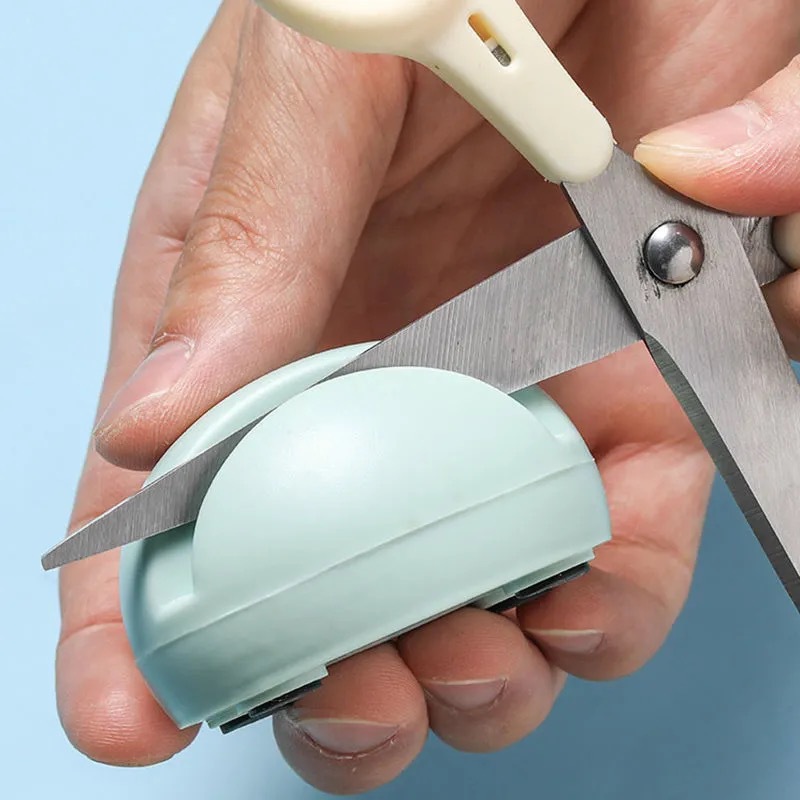 New cartoon frog whetstone, a convenient household knife sharpener for sharpening kitchen knives and scissors, mini knife sharpener wholesale Specification drawing