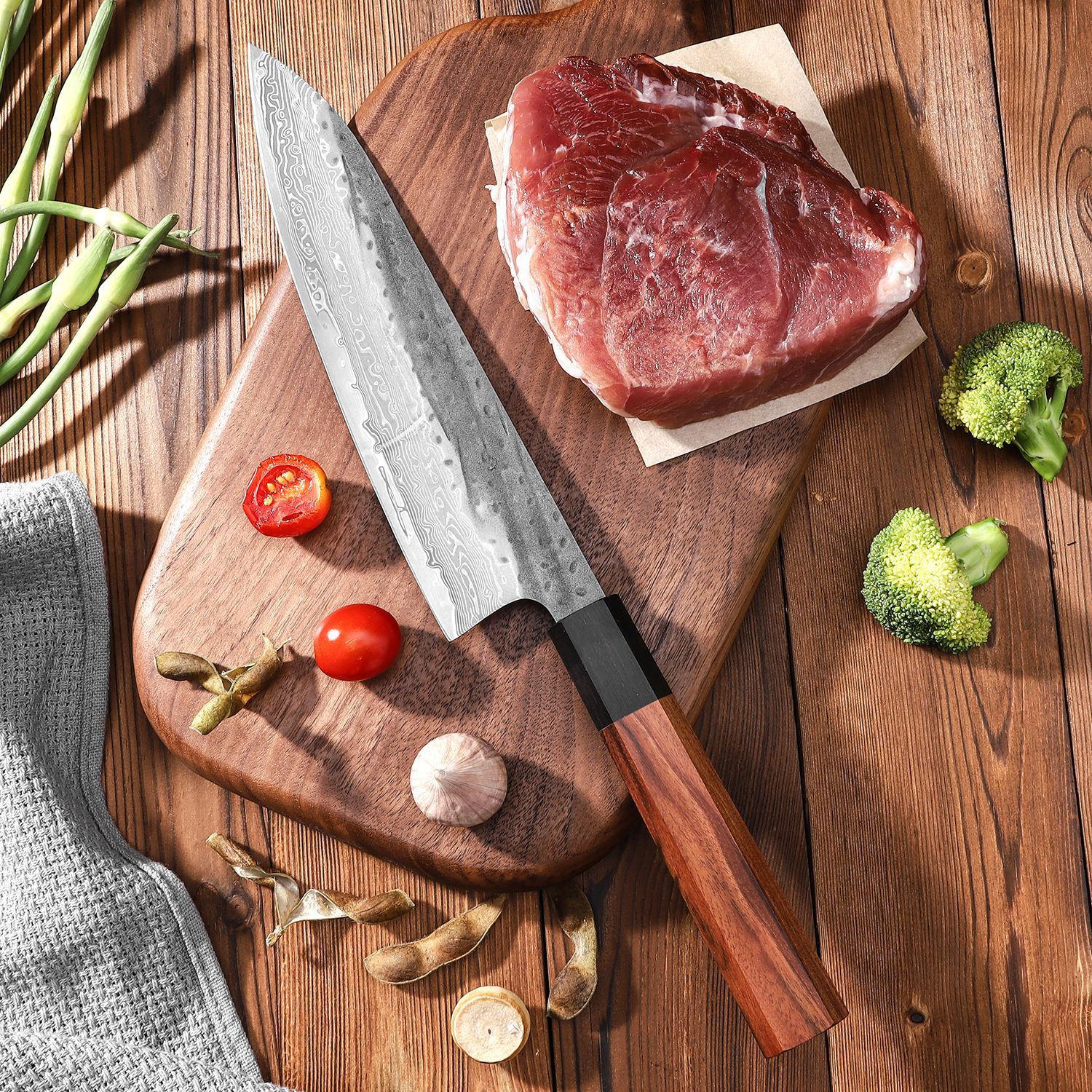 Kitchen knife set: Japanese export sashimi knives, slicing knives, Damascus steel knives, pointed tip all-purpose knives Application Scenario