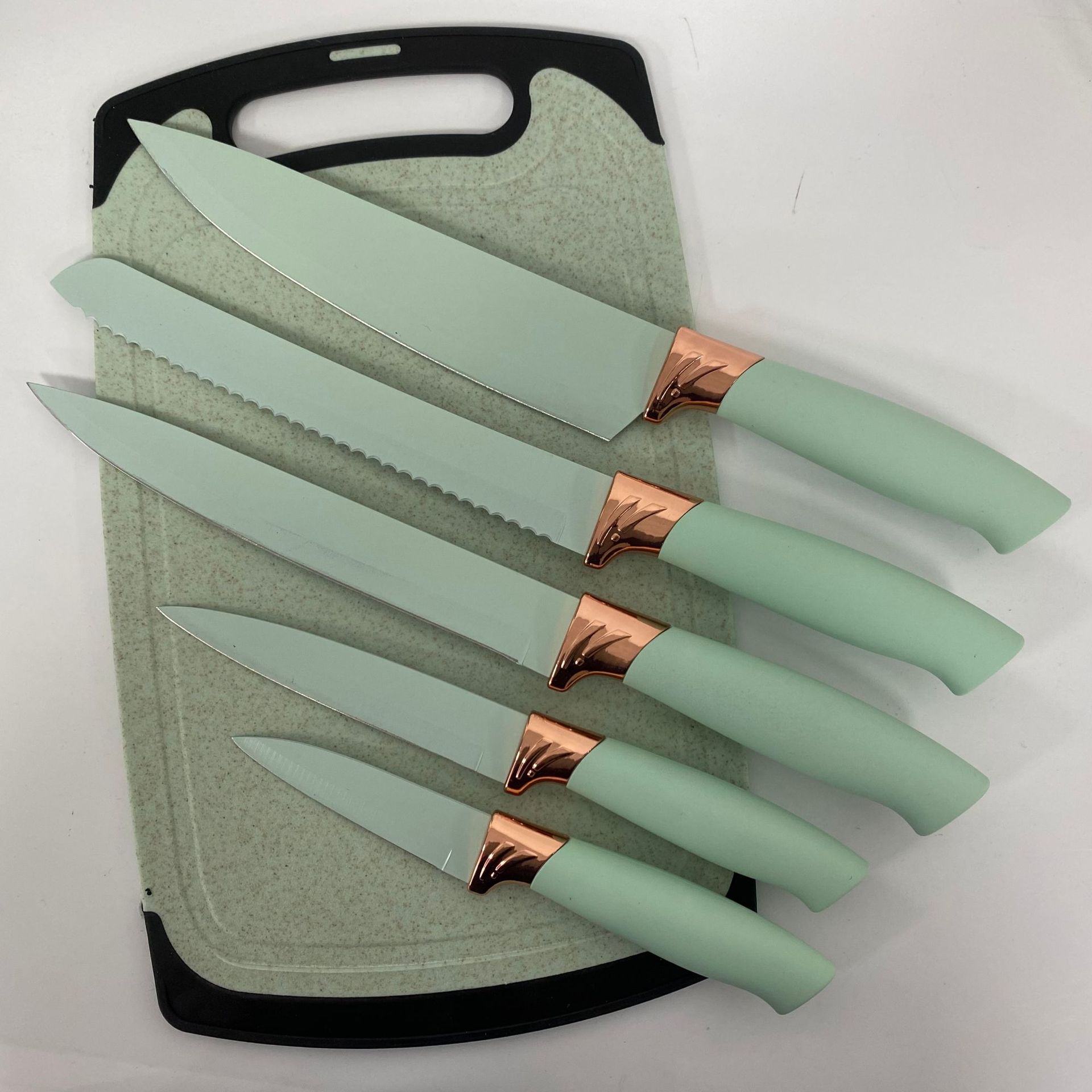 Silicone kitchenware set of 19 pieces, with storage cylinder, knife holder, storage rack, straw color set, knife combination set Application Scenario