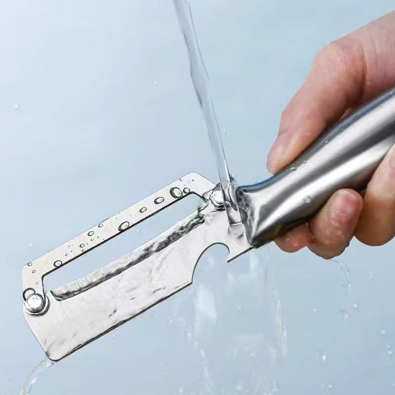 Wholesale multi-functional stainless steel thickened peeler, kitchen peeler, sharp household fruit and beer peeler Application Scenario