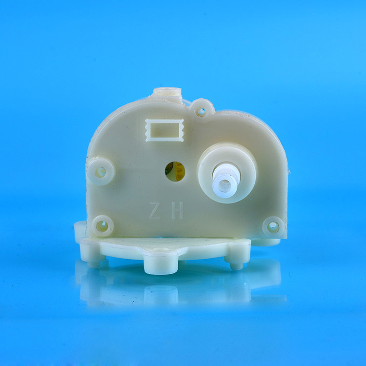 Electric fan accessories, fan motor parts, plastic oscillating tailgate box Application Scenario