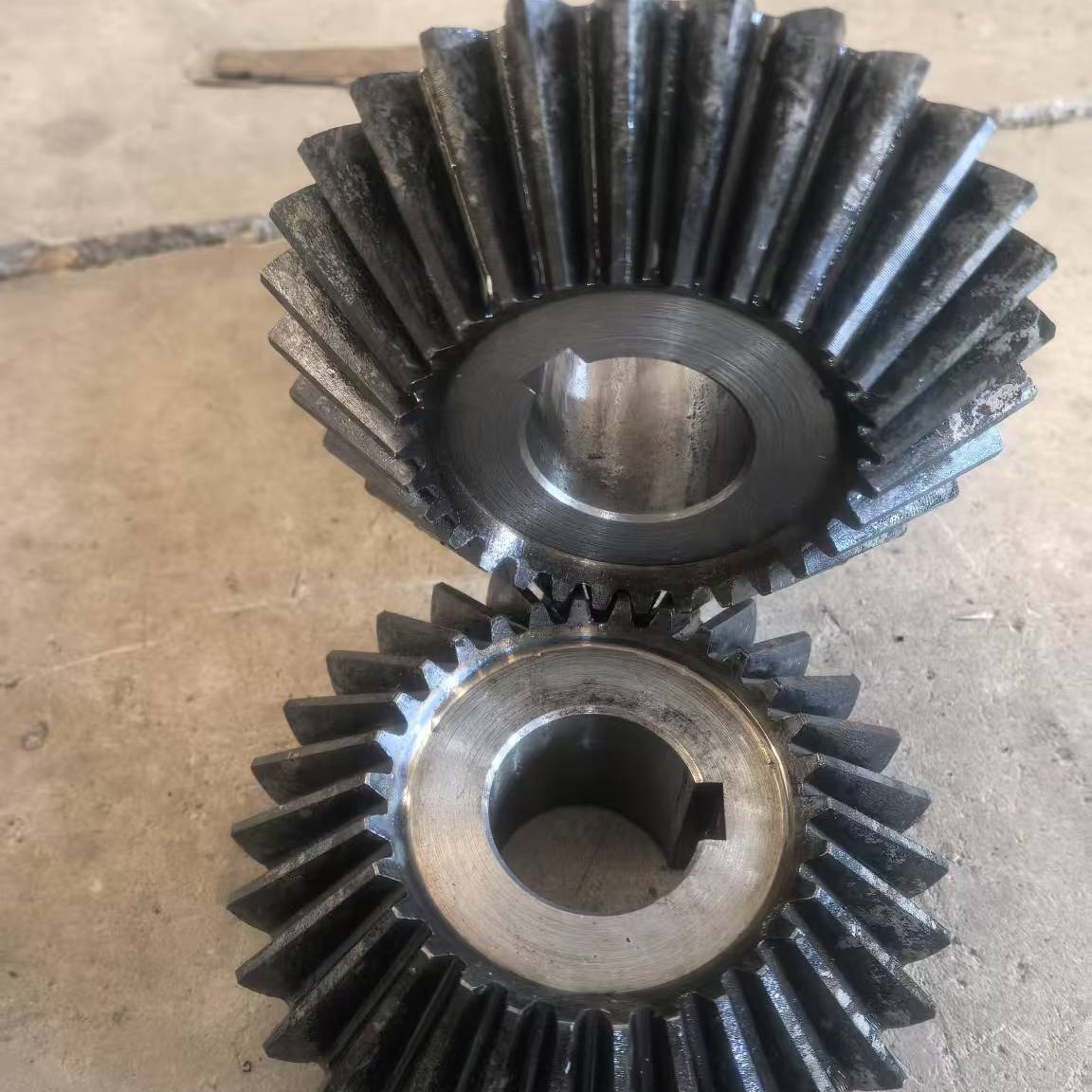 90-degree right-angle reversing high-frequency bevel gears, spiral bevel gears, five-axis gears, precision arc gears Specification drawing