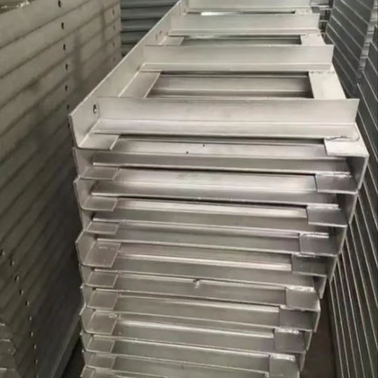 Factory direct sales of hot-dip galvanized cable trays, supports and brackets for metro tunnels, wires, Bridges, cable trenches and well brackets details Picture