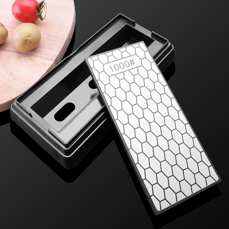 Wholesale honeycomb type whetstone, double-sided diamond sand knife sharpener, household kitchen knife sharpener, quick knife sharpener rod Application Scenario