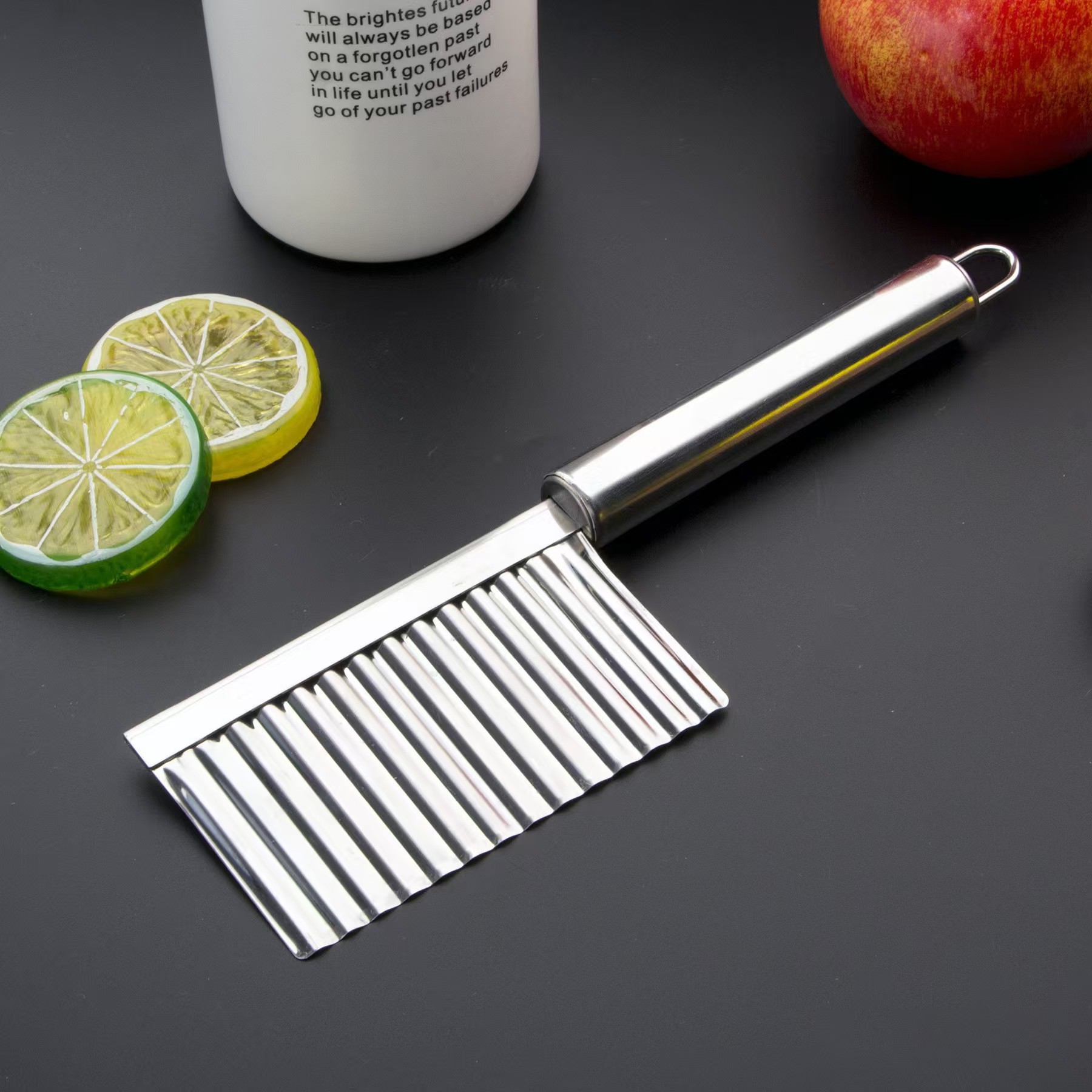 Stainless steel multi-functional commercial wavy knife for cutting wolf-tooth potatoes and household deep-textured thickened wolf-tooth fancy French fries knife Application Scenario