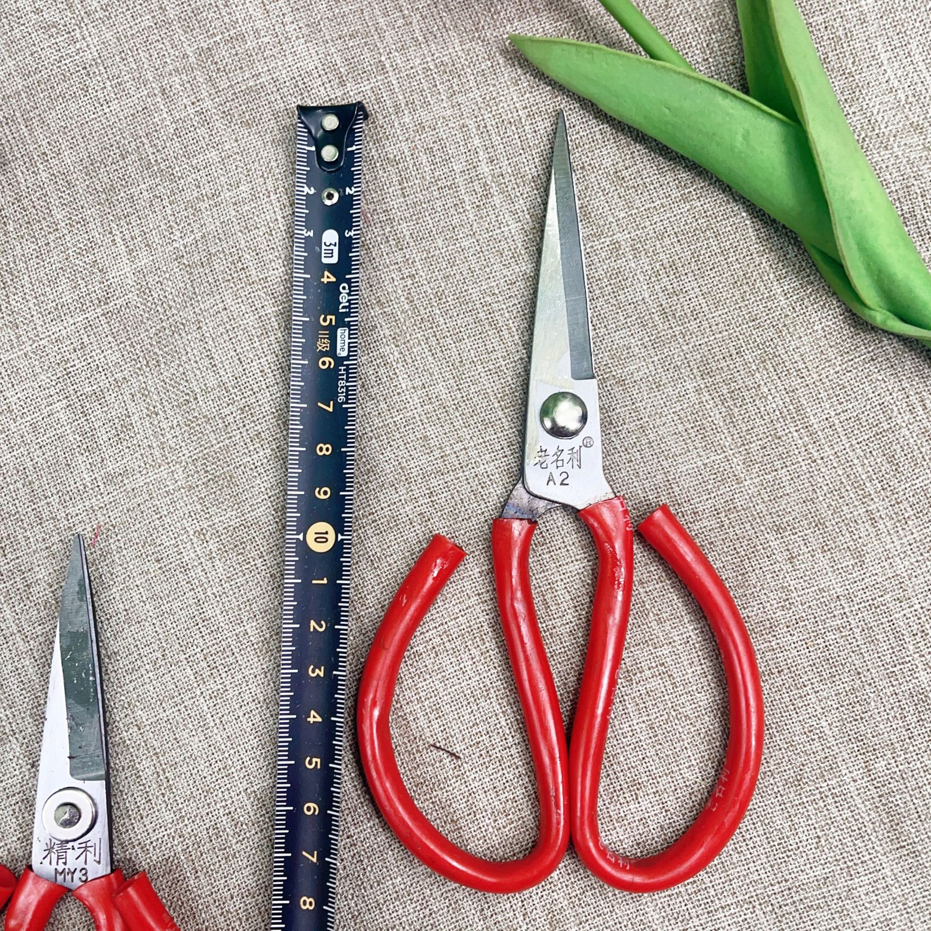 Civilian scissors, household scissors, scissors two-yuan store, department store wholesale, three-yuan store, street stall supply Application Scenario