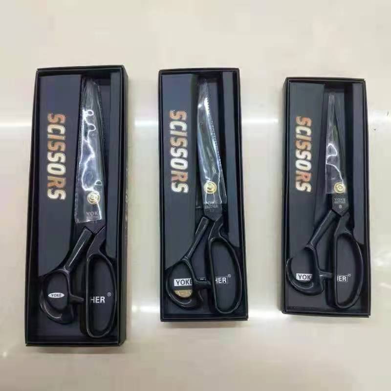 Stainless steel treated household professional tailor scissors for cutting clothing leather strong scissors tailor scissors sewing scissors Application Scenario