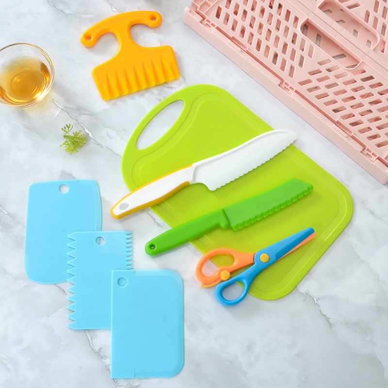 New kindergarten early education hand-friendly sawtooth knife, cutting board knife, peeler knife, children's plastic knife set, safe Specification drawing