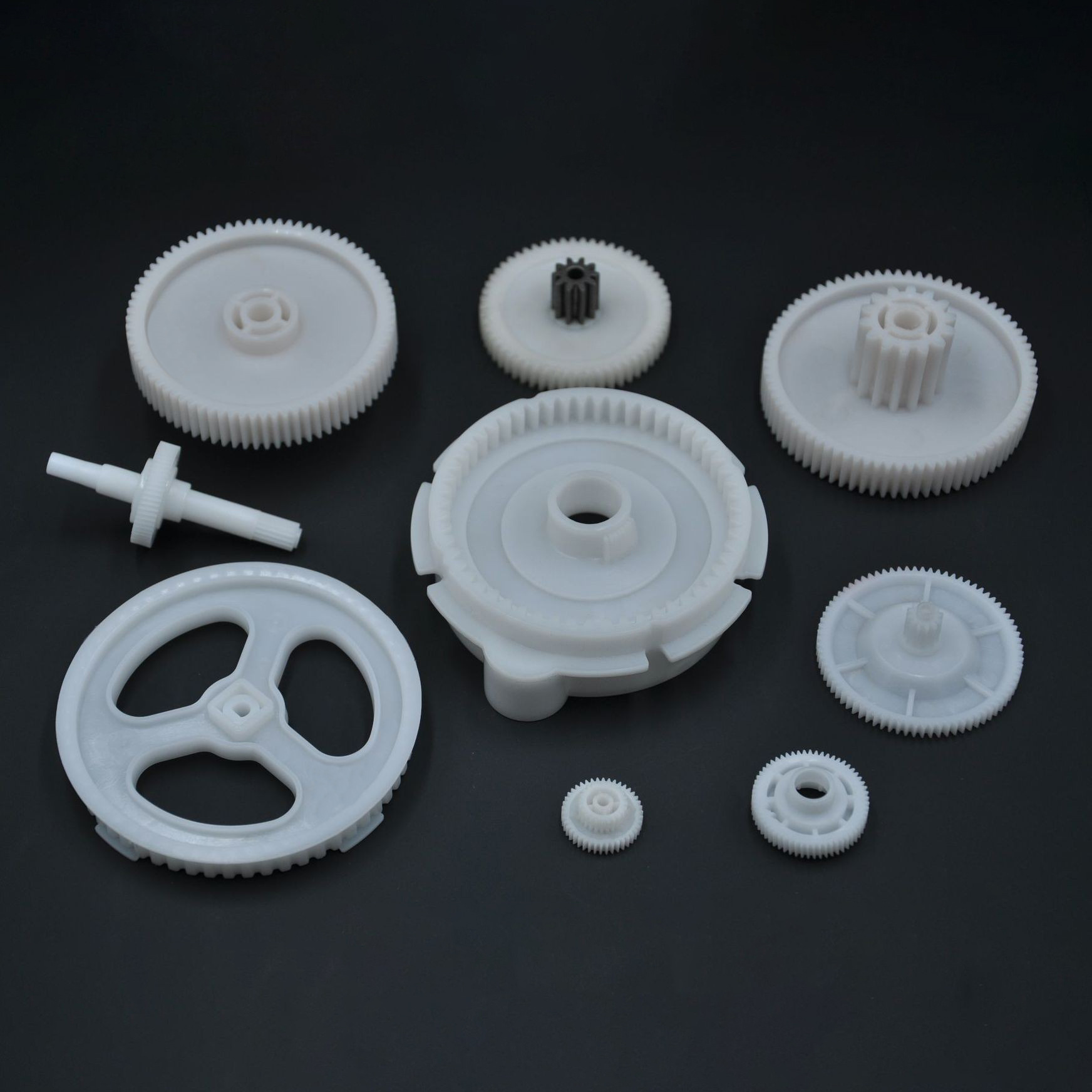 Factory direct supply of nylon gear POM reinforced high-strength torsional and anti-deformation straight and helical gear plastic parts injection molding Specification drawing