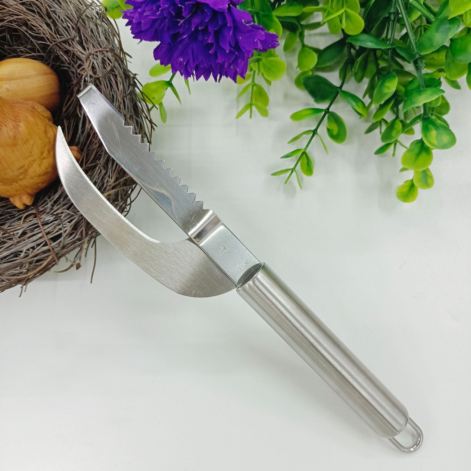 Wholesale fish scale and fish belly knife from the manufacturer. Household thickened stainless steel two-in-one fish scale remover and belly opener for killing fish Specification drawing