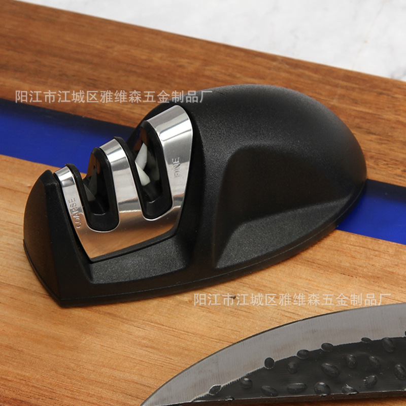 Mouse tungsten steel ceramic knife sharpener, home quick two-piece mini portable knife sharpener, simple stone sharpener full figure