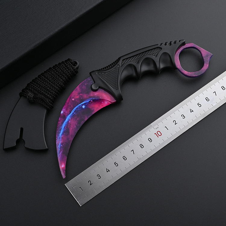 Game peripheral csgo claw knife, uncut claw knife toy model, knife self-defense cold weapon, eagle claw knife play Application Scenario
