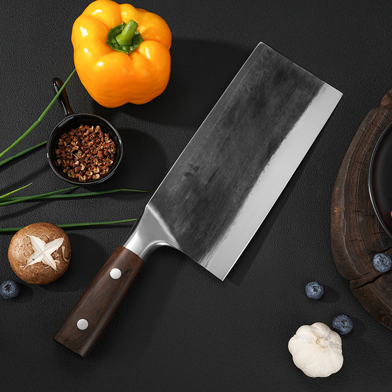 Hand-forged kitchen knife, sharp meat slicing knife for household kitchen, solid wood handle, hammer-patterned kitchen bone cutting tool Application Scenario