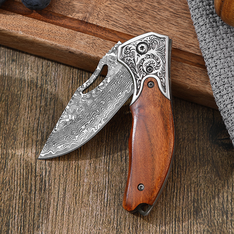 Damascus steel folding fruit knife, a multi-functional self-defense knife, is a high-hardness, sharp and portable small knife for outdoor use Application Scenario
